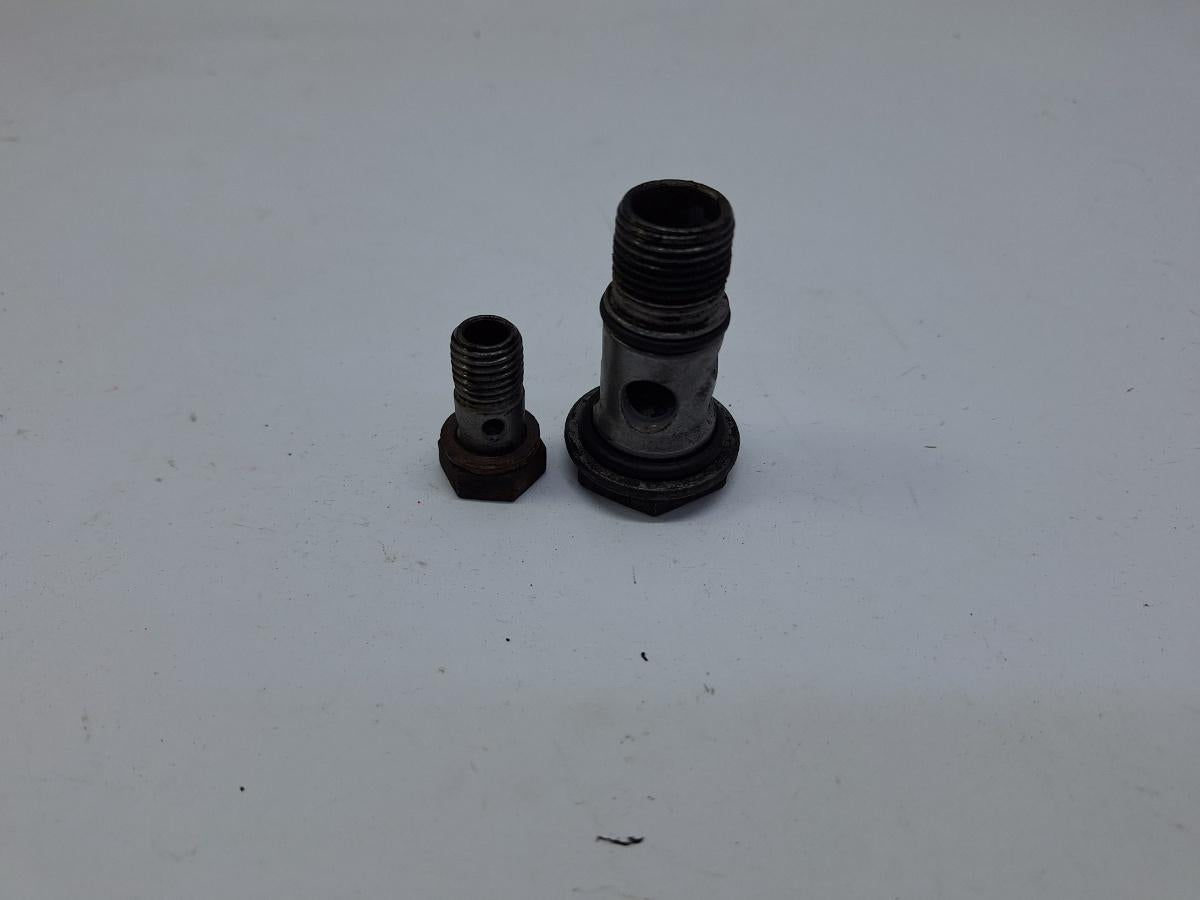 Suruburi retur ulei turbina SKODA OCTAVIA 1Z3 2004 - 2013 2.0 TDI 16V BKD, CFHC, CLCB WHT003496