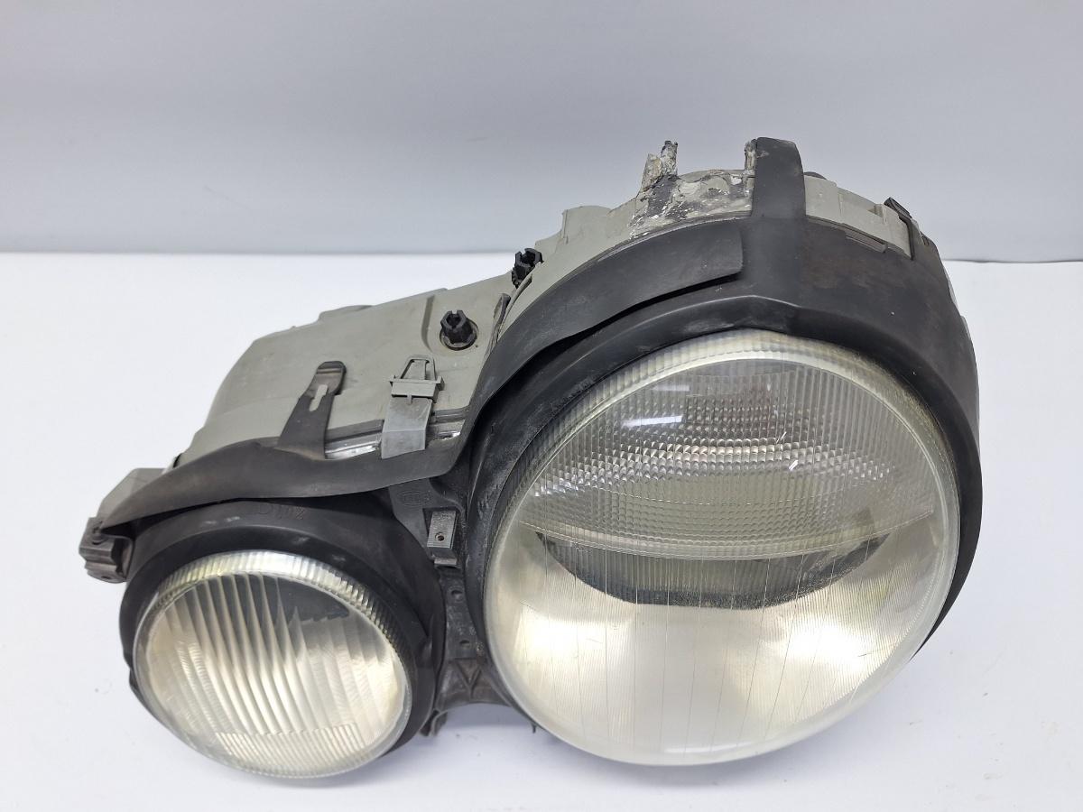 Far stanga MERCEDES-BENZ E-CLASS II W210 1995 - 2003 2.2 E 200 CDI OM 611.961 HELLA 150607-00