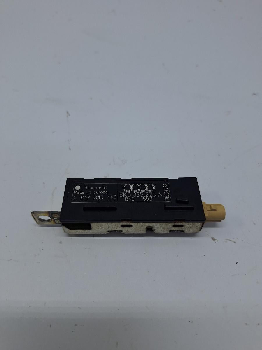 Antena GPS AUDI A4 IV Avant 8K5, B8 2007 - 2015 2.0 TDI CJCD, CMFB, CSUA VAG 8K9035225A