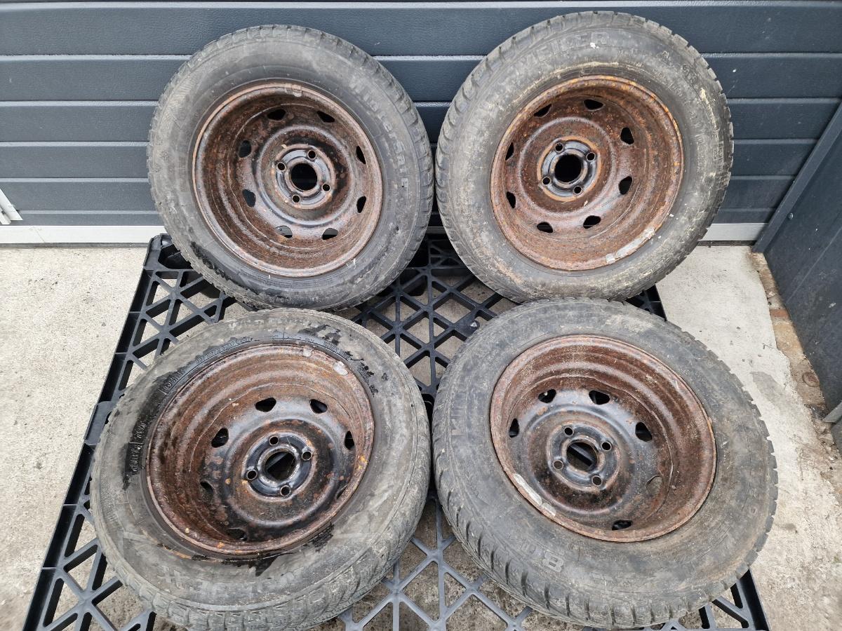 Jante de otel cu anvelope iarna NORDEX M+S 165 / 70 R13 DACIA SOLENZA B41_ 2003 - 2009