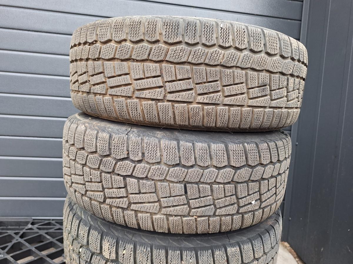 Jante din otel R15 cu anvelope de iarna 195 / 55 SKODA RAPID II NH3 2012 - 2020 6Q0601027M 5x100