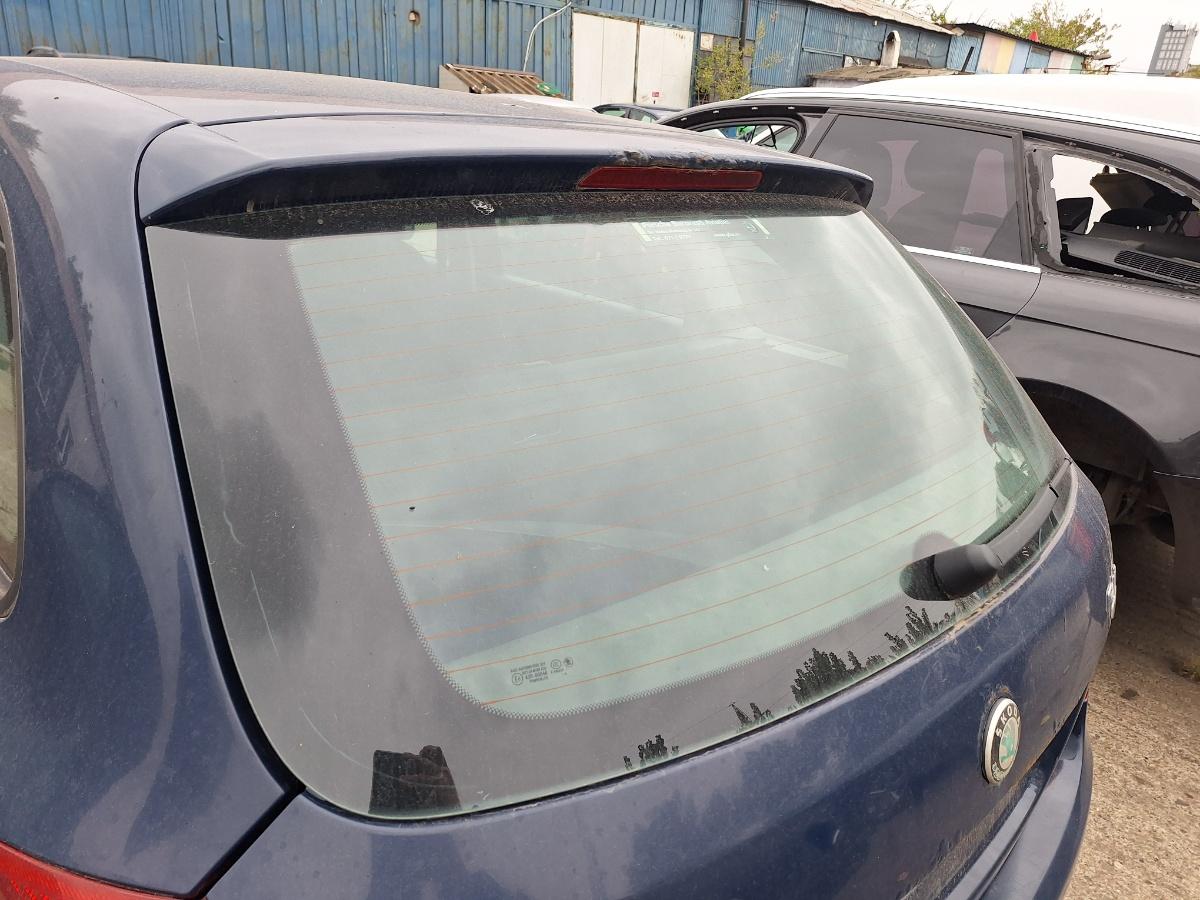 Geam luneta spate SKODA FABIA Combi 545 2007 - 2014 1.6 TDI CAYB AGC 5J9845049A