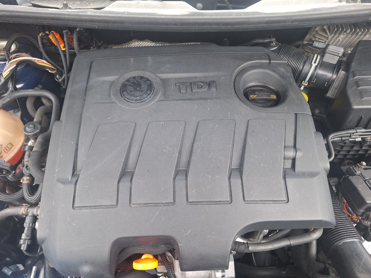 Capac motor (ornament) SKODA FABIA Combi 545 2007 - 2014 1.6 TDI CAYB