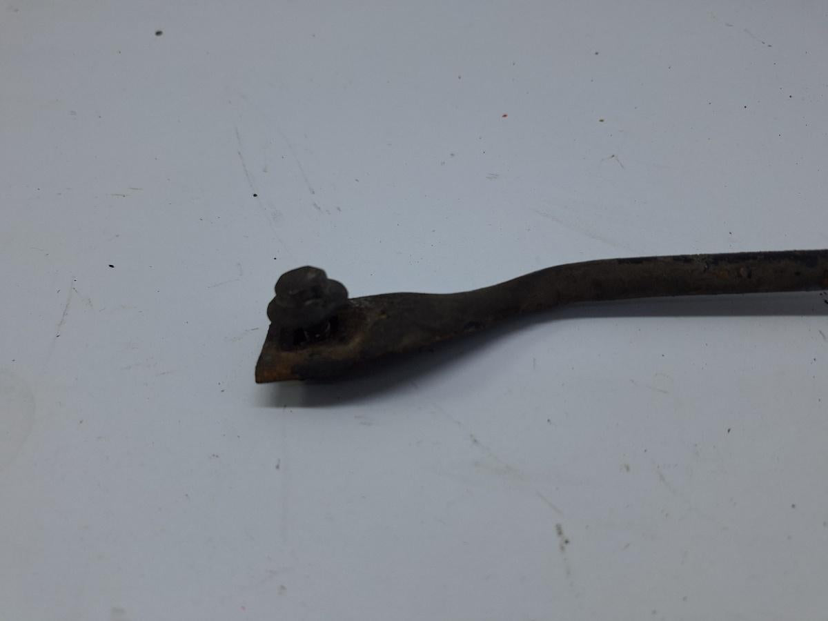 Suport tija broasca capota motor VOLKSWAGEN PASSAT Variant 3B6 2000 - 2005 1.9 TDI AVF, AWX 3B0805489F