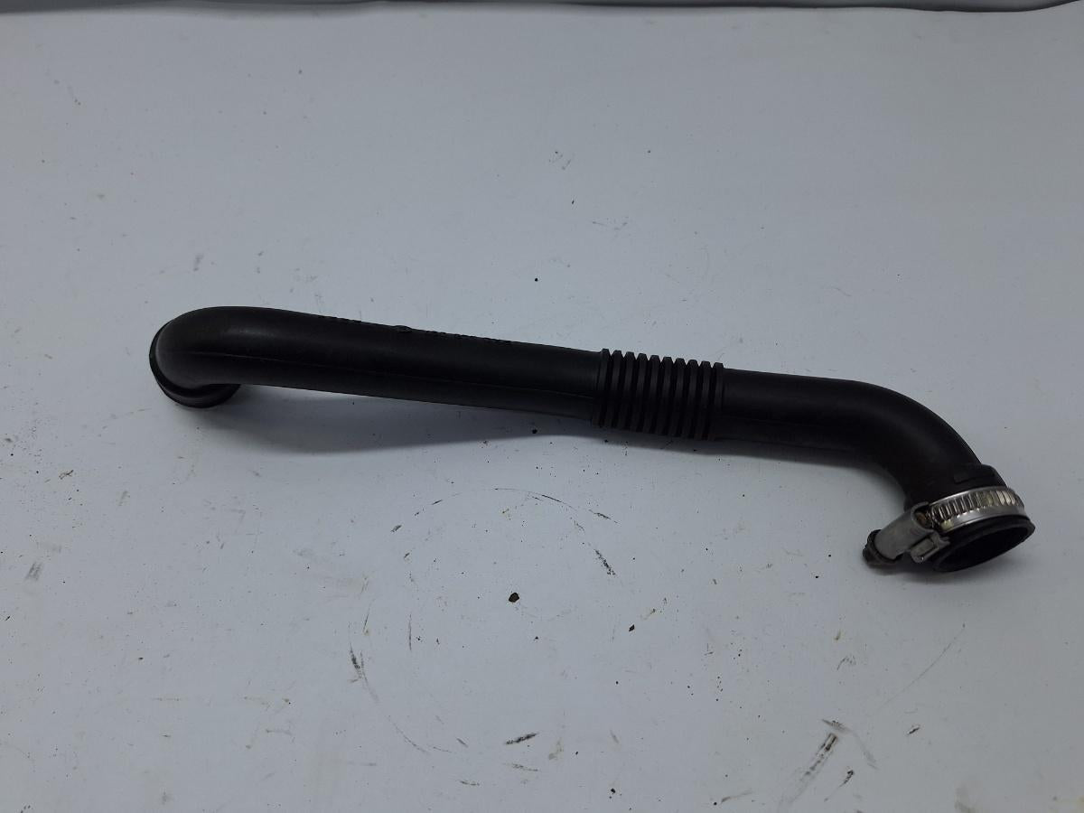Furtun admisie aer VOLKSWAGEN PASSAT Variant 3B6 2000 - 2005 1.9 TDI AVF, AWX 038103493AE