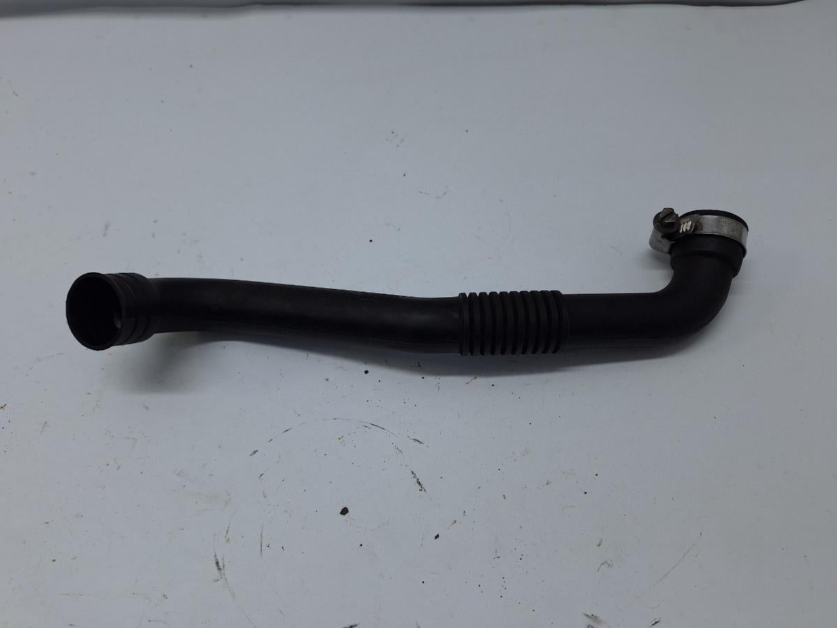 Furtun admisie aer VOLKSWAGEN PASSAT Variant 3B6 2000 - 2005 1.9 TDI AVF, AWX 038103493AE