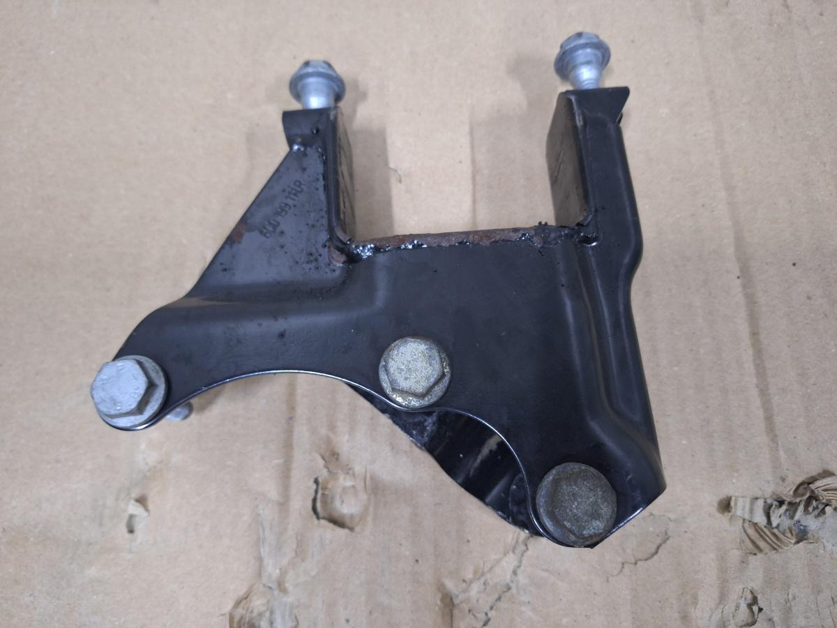 Suport tampon cutie de viteze SKODA FABIA Combi 545 2007 - 2014 1.4 TDI BMS, BNV 6Q0199111R