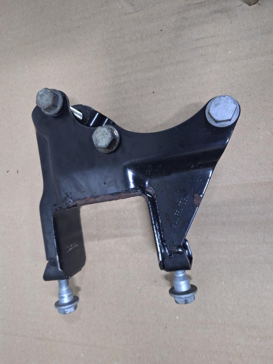 Suport tampon cutie de viteze SKODA FABIA Combi 545 2007 - 2014 1.4 TDI BMS, BNV 6Q0199111R