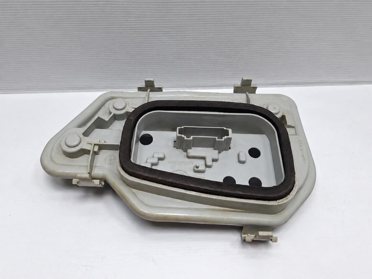 Soclu suport becuri stop dreapta spate VOLKSWAGEN POLO 9N1 2001 - 2005 NON FACELIFT 6Q6945258A