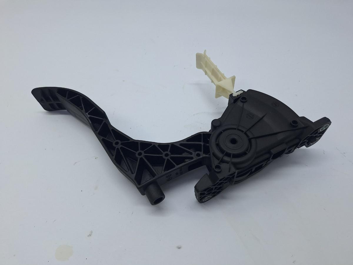 Pedala de acceleratie VOLKSWAGEN POLO 9N_ 2001 - 2012 HELLA 6Q1721503B
