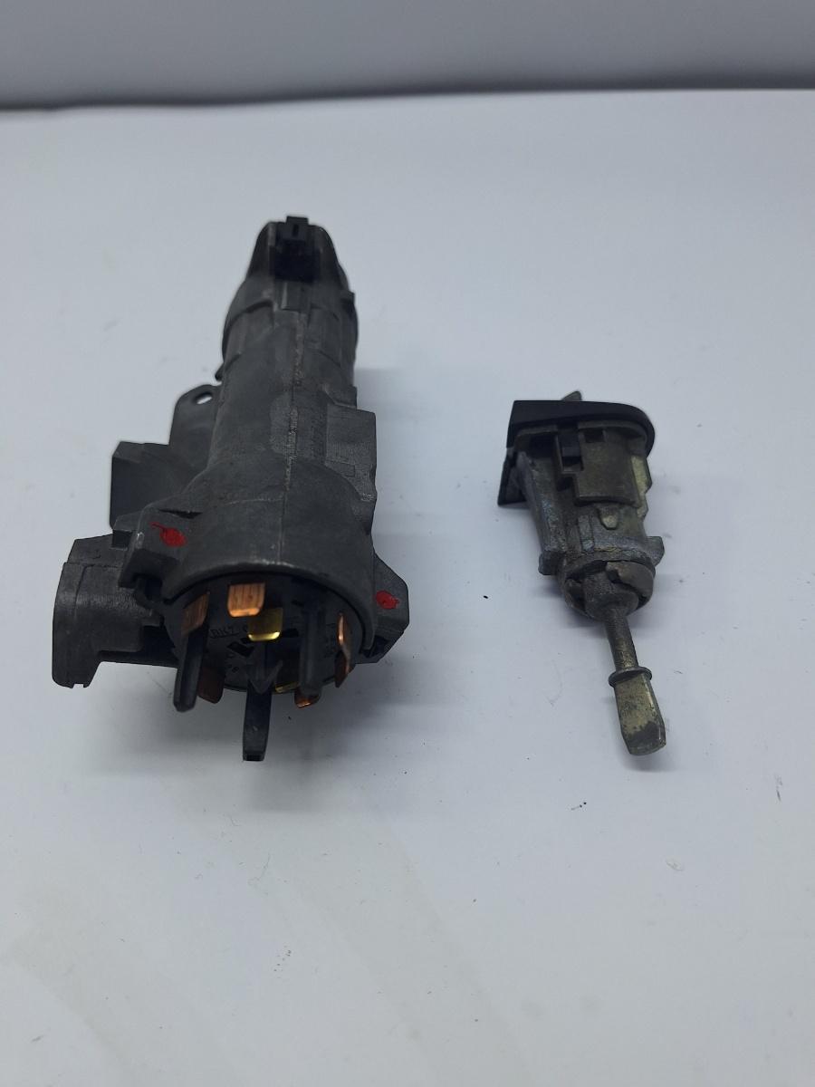 Contact de pornire VOLKSWAGEN GOLF IV Variant 1J5 1999 - 2006 1.9 TDI ATD, AXR VAG 4B0905851C