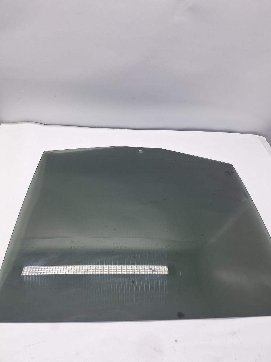 Geam portiera spate stanga spate VOLKSWAGEN TOURAN 1T3 2010 - 2015 2.0 TDI CFHC Pilkington 43R-001595