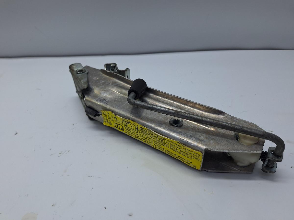 Cric VOLKSWAGEN GOLF IV Variant 1J5 1999 - 2006 1.9 TDI ATD, AXR 8L0011031A