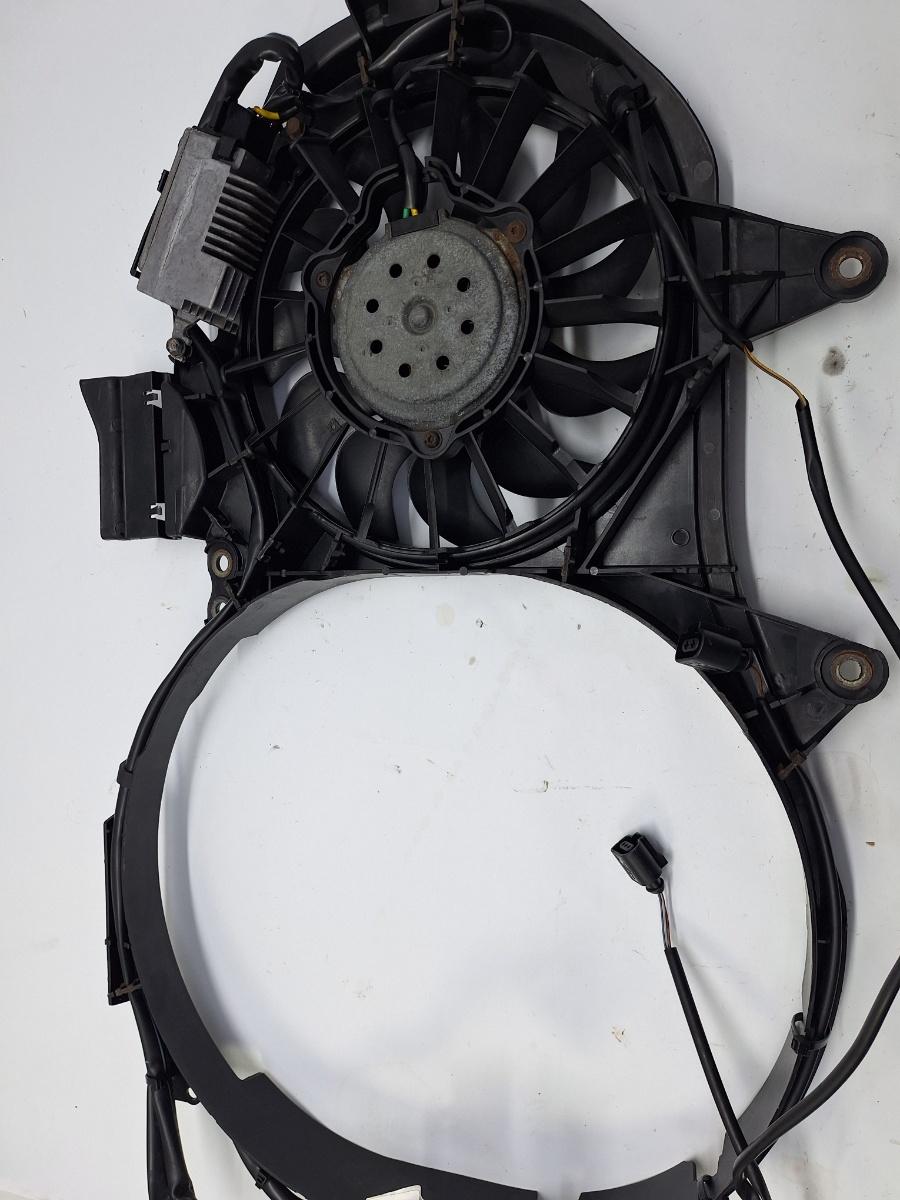 Ventilator AC cu releu si carcasa AUDI A4 II 8E2, B6 2000 - 2005 1.9 TDI AVB 8E0121205T