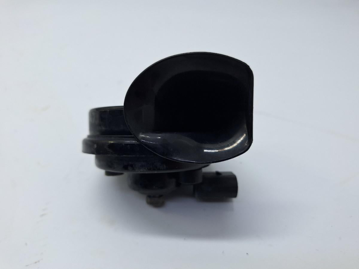 Claxon AUDI A4 II 8E2, B6 2000 - 2005 1.9 TDI AVB 8E0951221