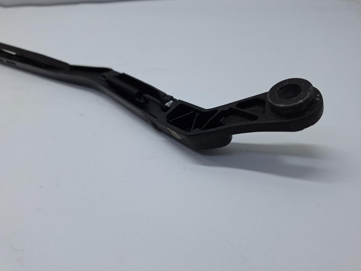 Brat stergator parbriz dreapta AUDI A4 II 8E2, B6 2000 - 2005 1.9 TDI AVB, AUDI A4 III 8EC, B7 2004 - 2008 2.0 TDI BPW 8E1955408A