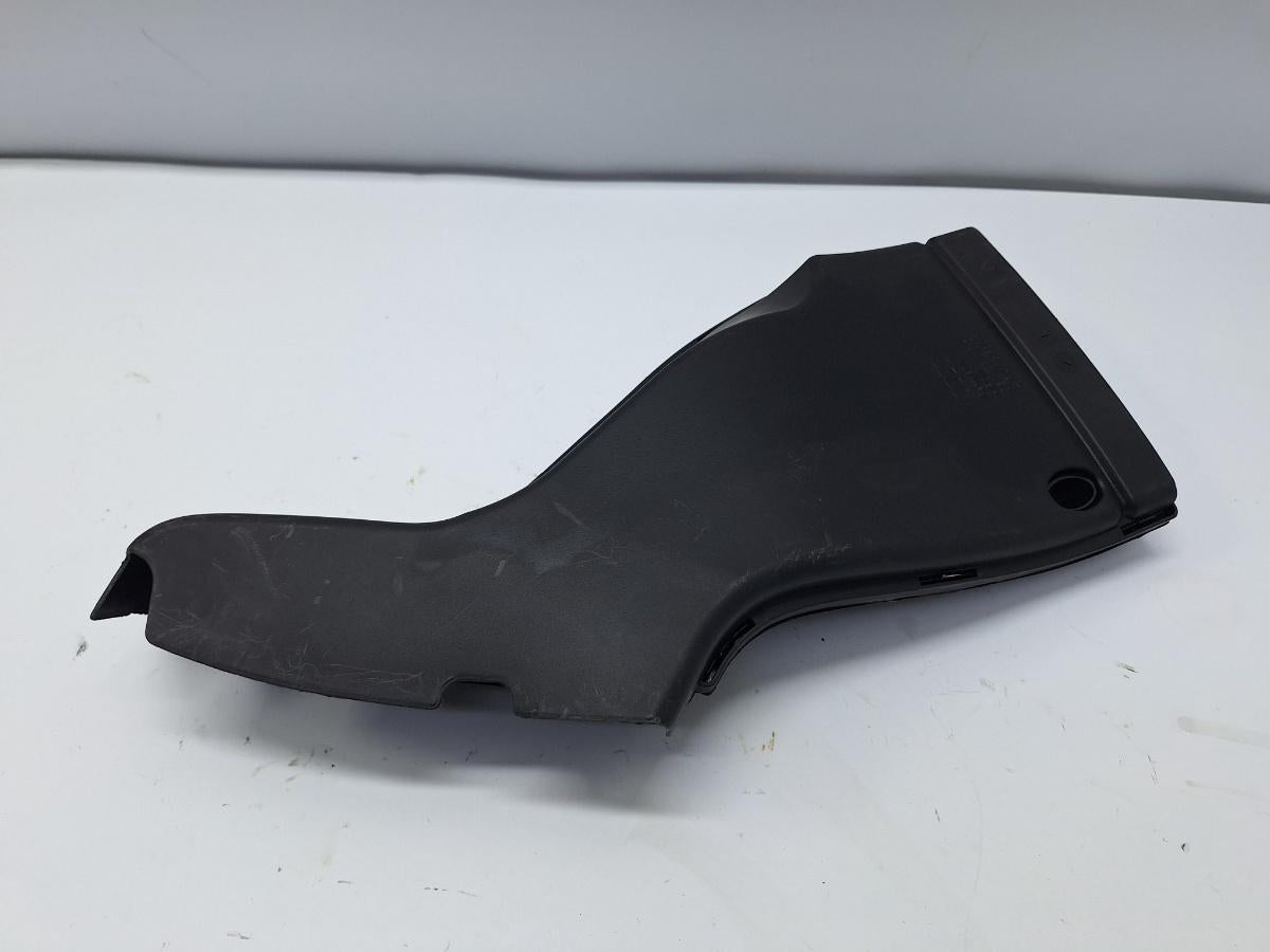 Furtun admisie aer AUDI A4 II 8E2, B6 2000 - 2005 1.9 TDI AVB, AUDI A4 III 8EC, B7 2004 - 2008 2.0 TDI BPW 8E0129618D