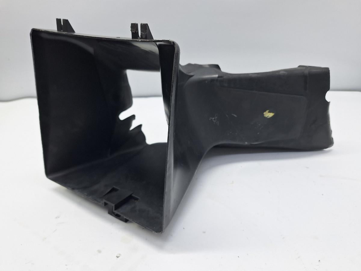 Deflector aer intercooler stanga AUDI A4 II 8E2, B6 2000 - 2005 1.9 TDI AVB, AUDI A4 III 8EC, B7 2004 - 2008 2.0 TDI BPW 8E0117335E