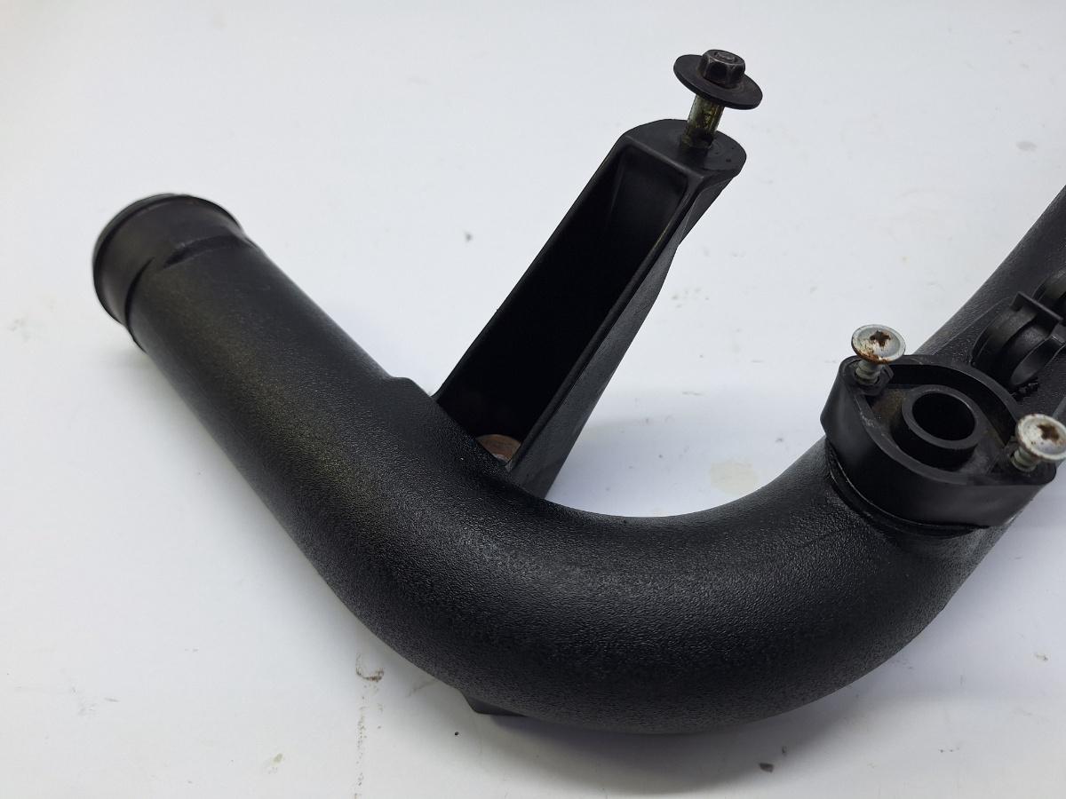 Conducta intercooler AUDI A4 II 8E2, B6 2000 - 2005 1.9 TDI AVB 8D0145840S