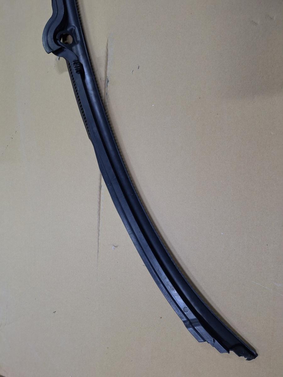 Ornament stergatoare AUDI A4 II 8E2, B6 2000 - 2005 1.9 TDI AVB 8E1819403