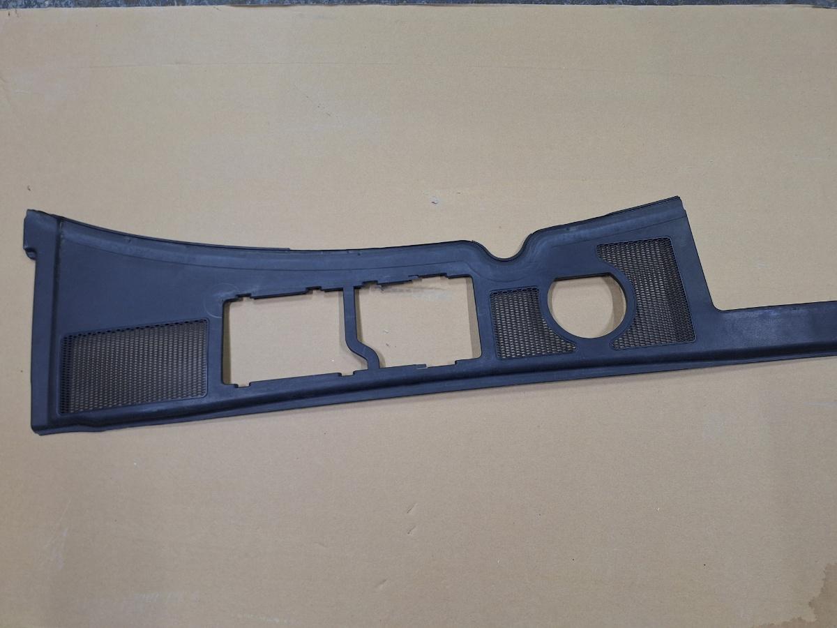 Capac peste baterie AUDI A4 II 8E2, B6 2000 - 2005 1.9 TDI AVB 8E1819417B