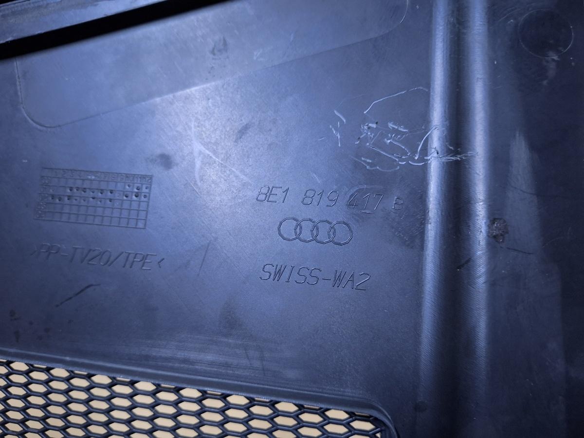 Capac peste baterie AUDI A4 II 8E2, B6 2000 - 2005 1.9 TDI AVB 8E1819417B
