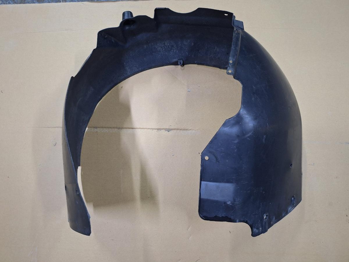 Carenaj roata fata stanga AUDI A4 II 8E2, B6 2000 - 2005 1.9 TDI AVB 8E0821171B