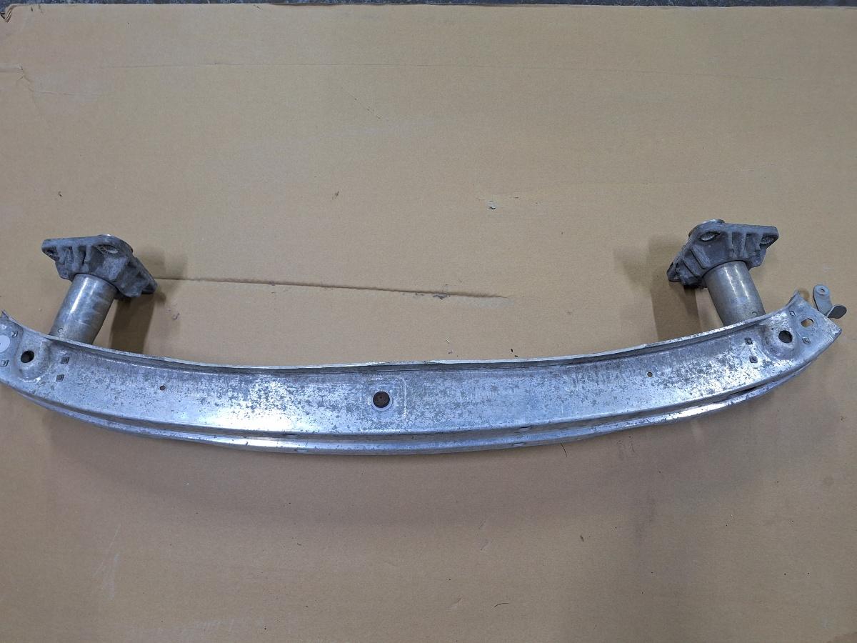 Ansamblu armatura bara fata AUDI A4 II 8E2, B6 2000 - 2005 1.9 TDI AVB 8E0807134B