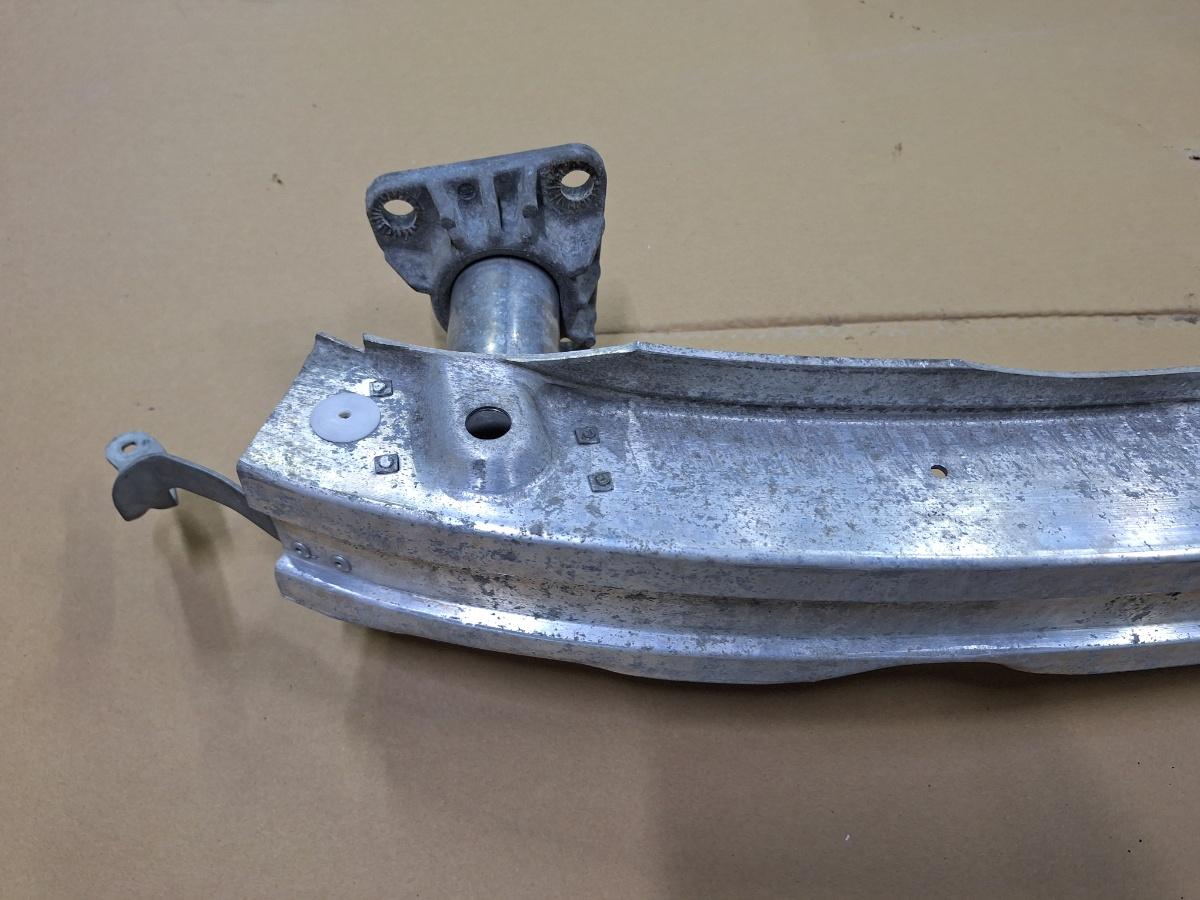Ansamblu armatura bara fata AUDI A4 II 8E2, B6 2000 - 2005 1.9 TDI AVB 8E0807134B