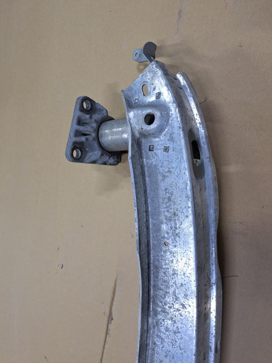 Ansamblu armatura bara fata AUDI A4 II 8E2, B6 2000 - 2005 1.9 TDI AVB 8E0807134B