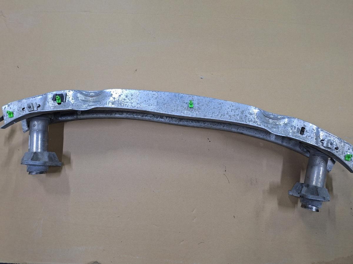 Ansamblu armatura bara fata AUDI A4 II 8E2, B6 2000 - 2005 1.9 TDI AVB 8E0807134B