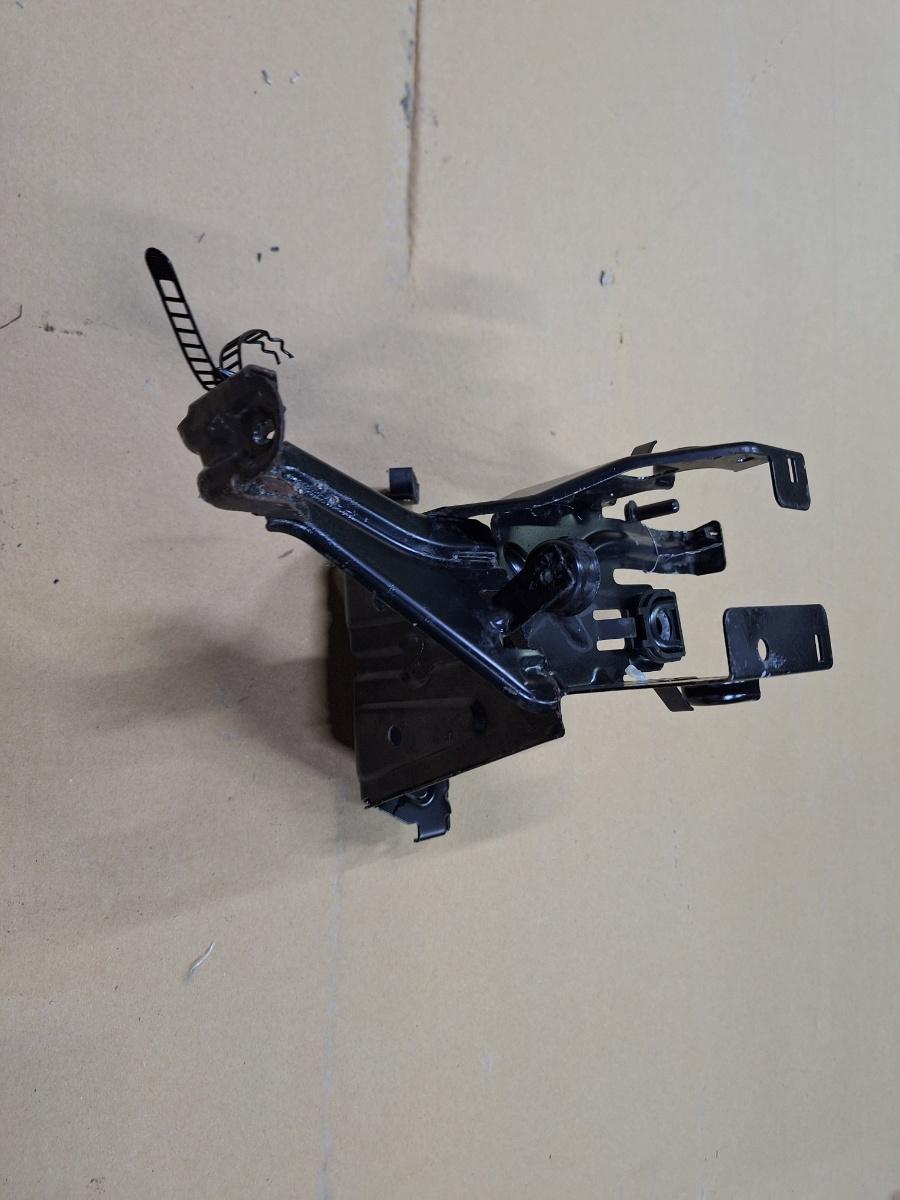 Suport pompa ABS AUDI A4 II 8E2, B6 2000 - 2005 1.9 TDI AVB 8E0614119G