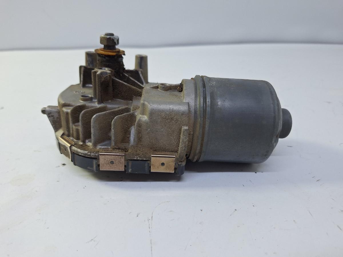 Motoras stergator fata VOLKSWAGEN GOLF V 1K1 2003 - 2009 1.9 TDI BKC, BLS, BXE, VOLKSWAGEN GOLF VI 5K1 2008 - 2013 2.0 TDI CBDC, CLCA BOSCH 1397220501 1K1955119E