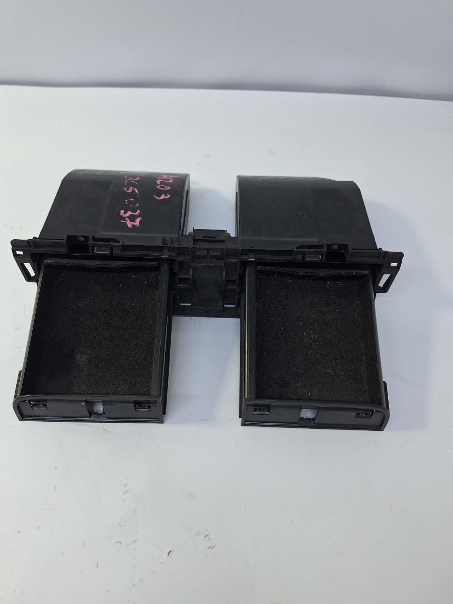 Sertar bord VOLKSWAGEN PASSAT Variant 3C5 2005 - 2011 2.0 TDI BMR, CBBB 3C0858407