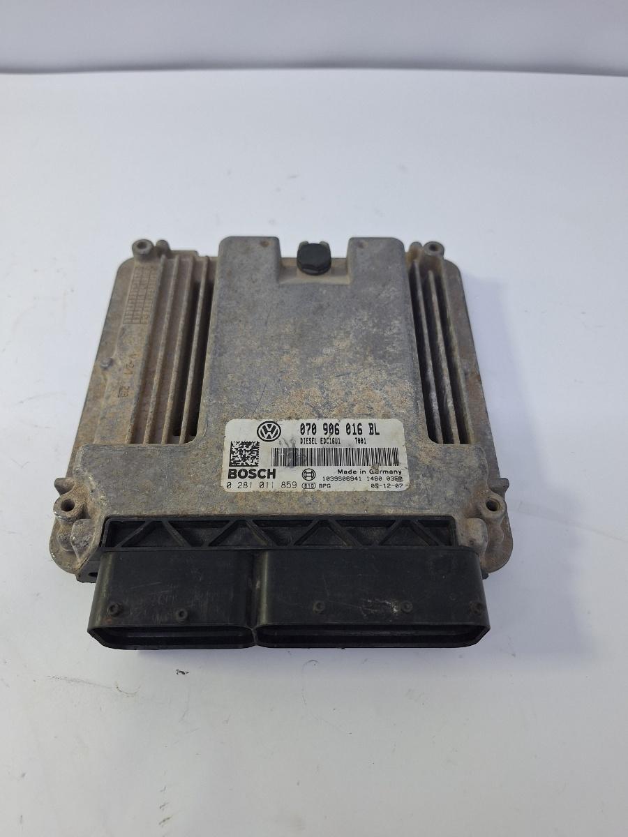 Calculator ECU motor VOLKSWAGEN TOUAREG 7LA, 7L6, 7L7 2002 - 2013 2.5 R5 TDI BAC, BPE BOSCH 0281011859 070906016BL
