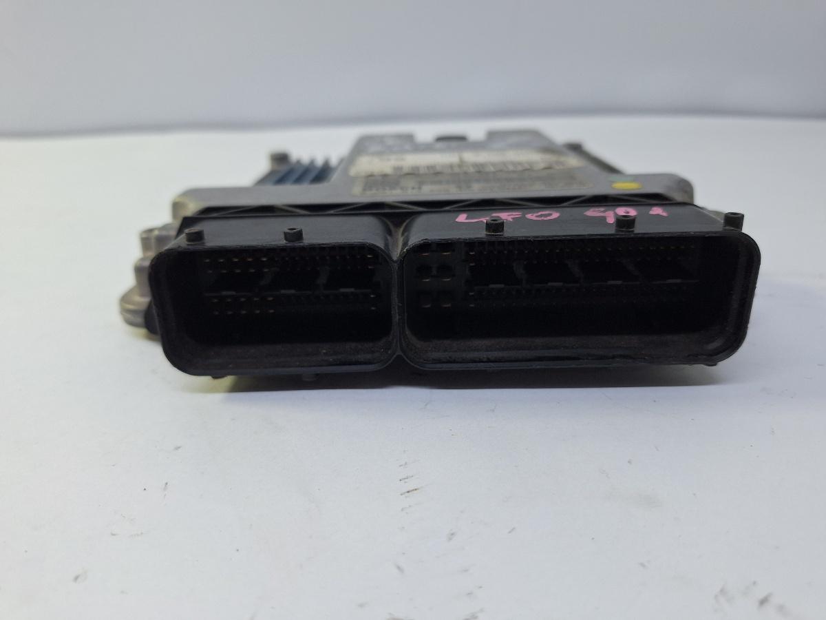 Calculator ECU motor AUDI A6/S6 III Saloon 4F2, C6 2004 - 2011 3.0 TDI quattro BMK BOSCH 0281013829 4F0907401C / 4F9910401B