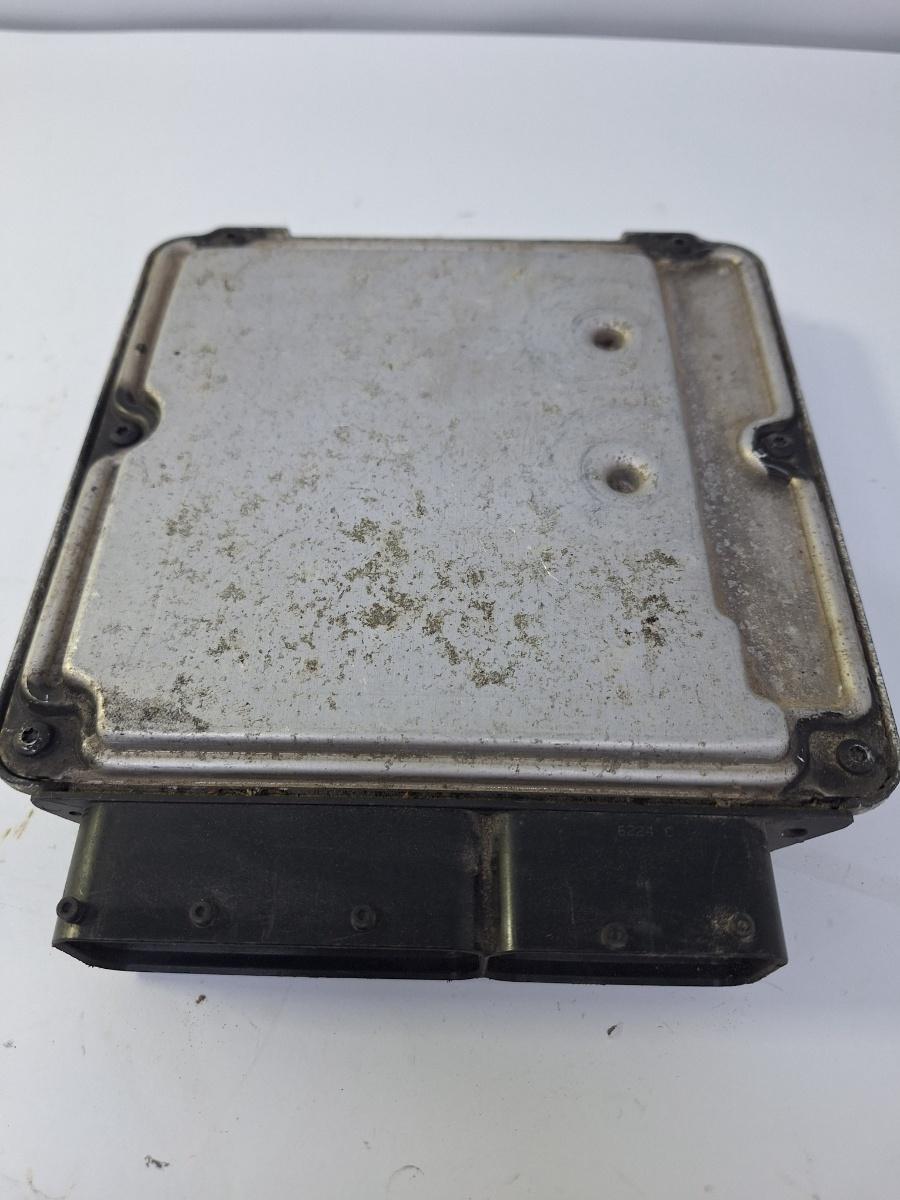 Calculator ECU motor VOLKSWAGEN GOLF V 1K1 2003 - 2009 1.9 TDI BKC 0281011900 03G906016CB