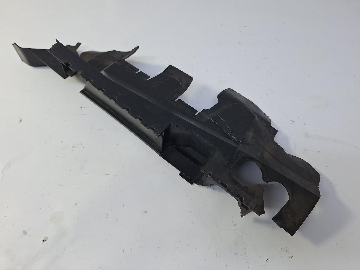 Deflector aer radiator stanga VOLKSWAGEN PASSAT Variant 3B6 2000 - 2005 1.9 TDI AVB 3B0121283D