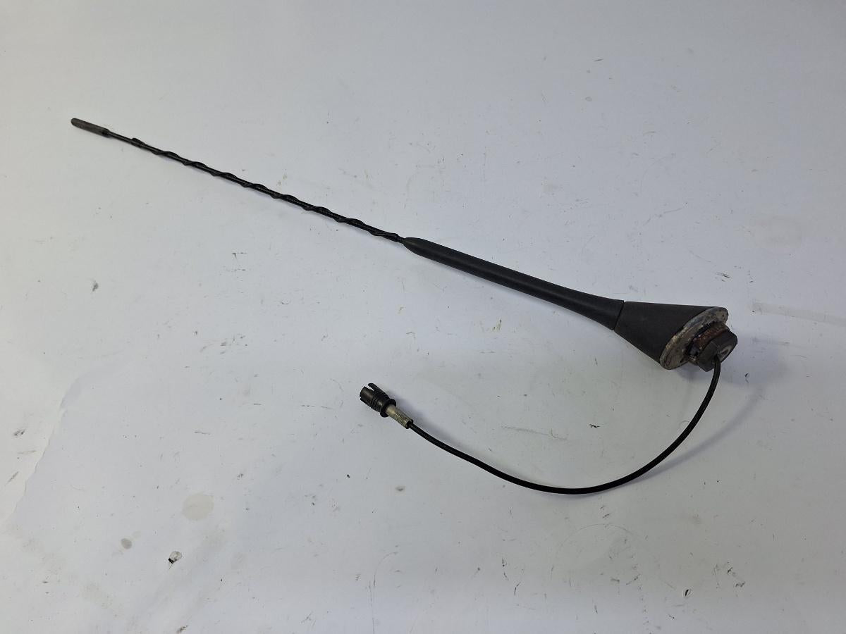 Antena radio VOLKSWAGEN GOLF IV Variant 1J5 1999 - 2006 1J0035505A