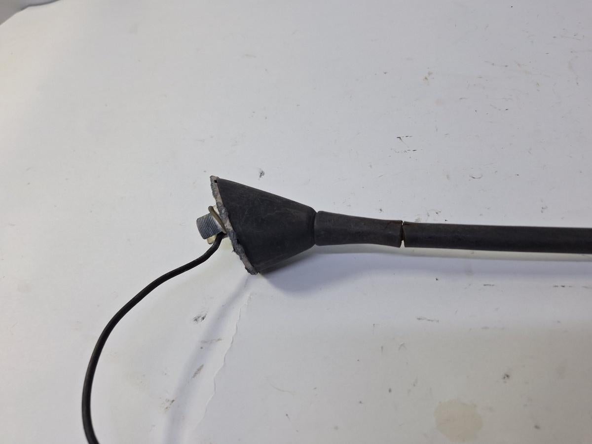 Antena radio VOLKSWAGEN GOLF IV Variant 1J5 1999 - 2006 1.9 TDI ATD, AXR 1J0035505A
