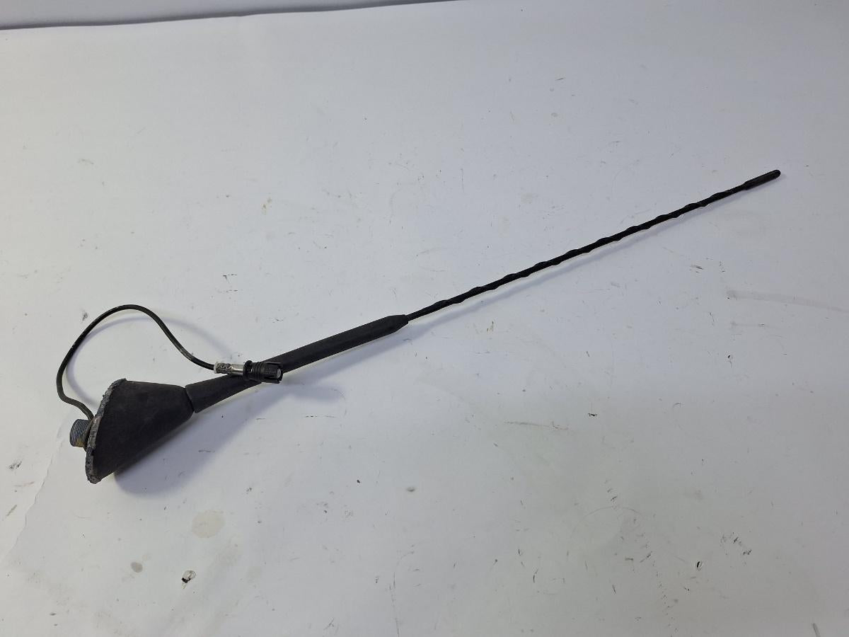 Antena radio VOLKSWAGEN GOLF IV Variant 1J5 1999 - 2006 1.9 TDI ATD, AXR 1J0035505A