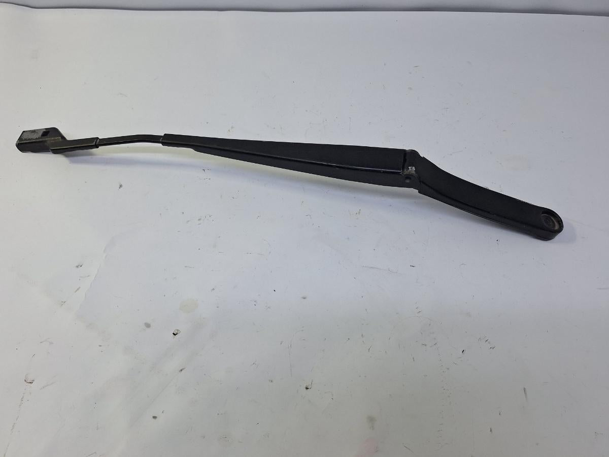 Brat stergator parbriz stanga VOLKSWAGEN PASSAT 3C2 2005 - 2010 2.0 TDI 16V BKP, CBAB, VOLKSWAGEN PASSAT Variant 3C5 2005 - 2011 2.0 TDI BMR, CBBB 3C1955409C