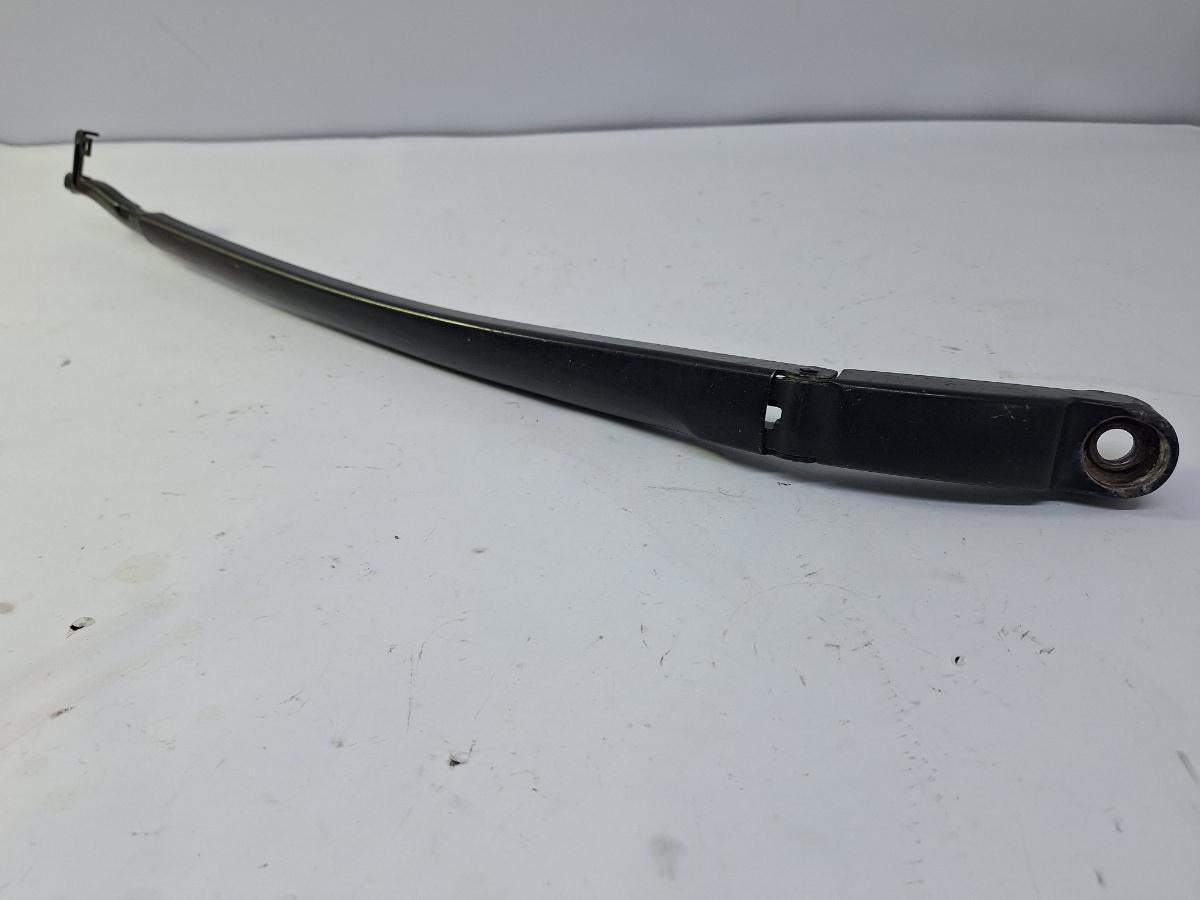 Brat stergator parbriz stanga VOLKSWAGEN TOUAREG 7LA, 7L6, 7L7 2002 - 2013 2.5 R5 TDI BAC, BPE 7L6955407B