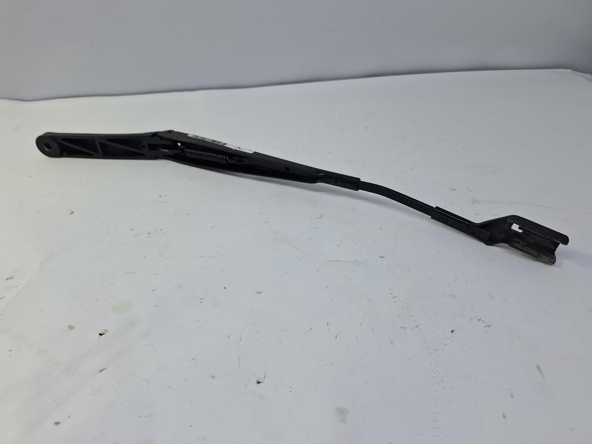 Brat stergator parbriz stanga VOLKSWAGEN PASSAT 3C2 2005 - 2010 2.0 TDI BMP 3C1955409C