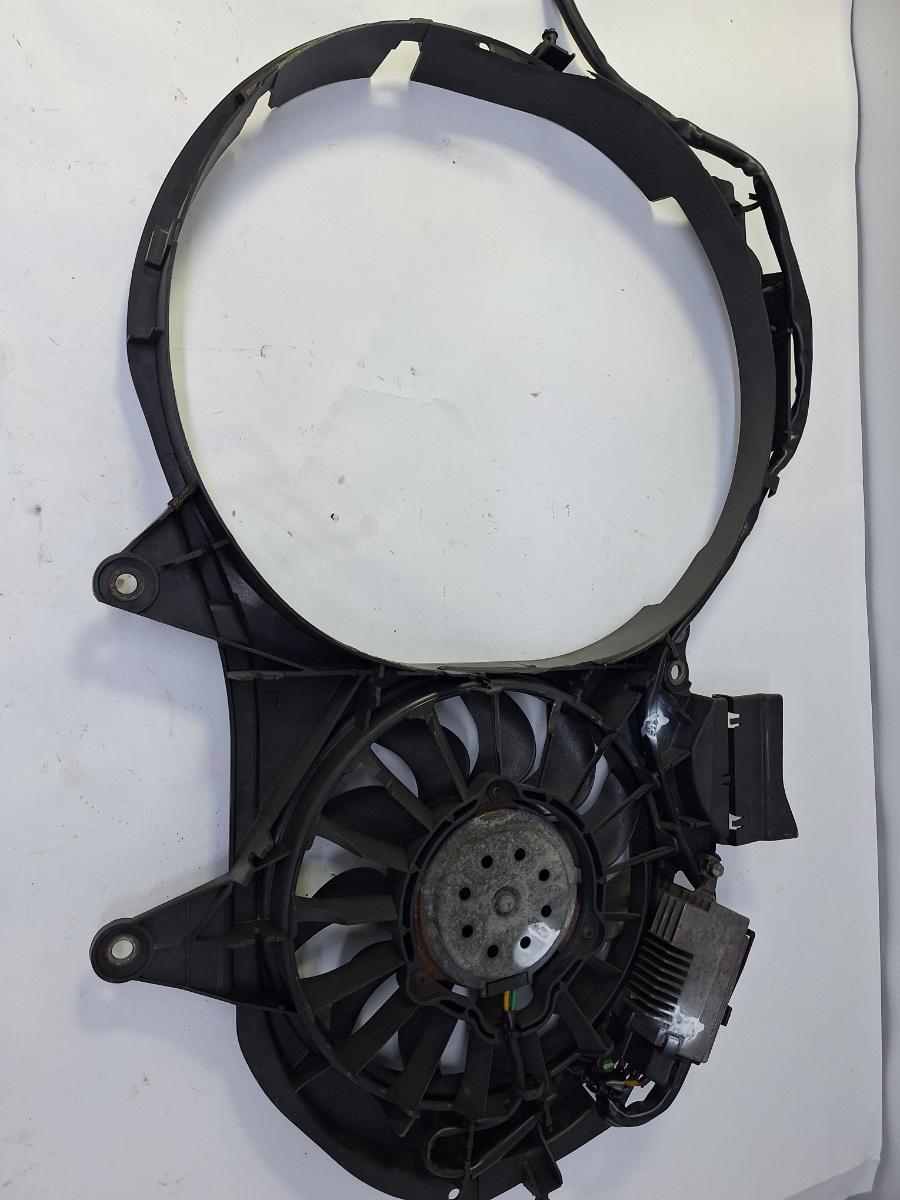 Ventilator AC cu carcasa AUDI A4 III Avant 8ED, B7 2004 - 2008 2.5 TDI BDG 8E0121205T