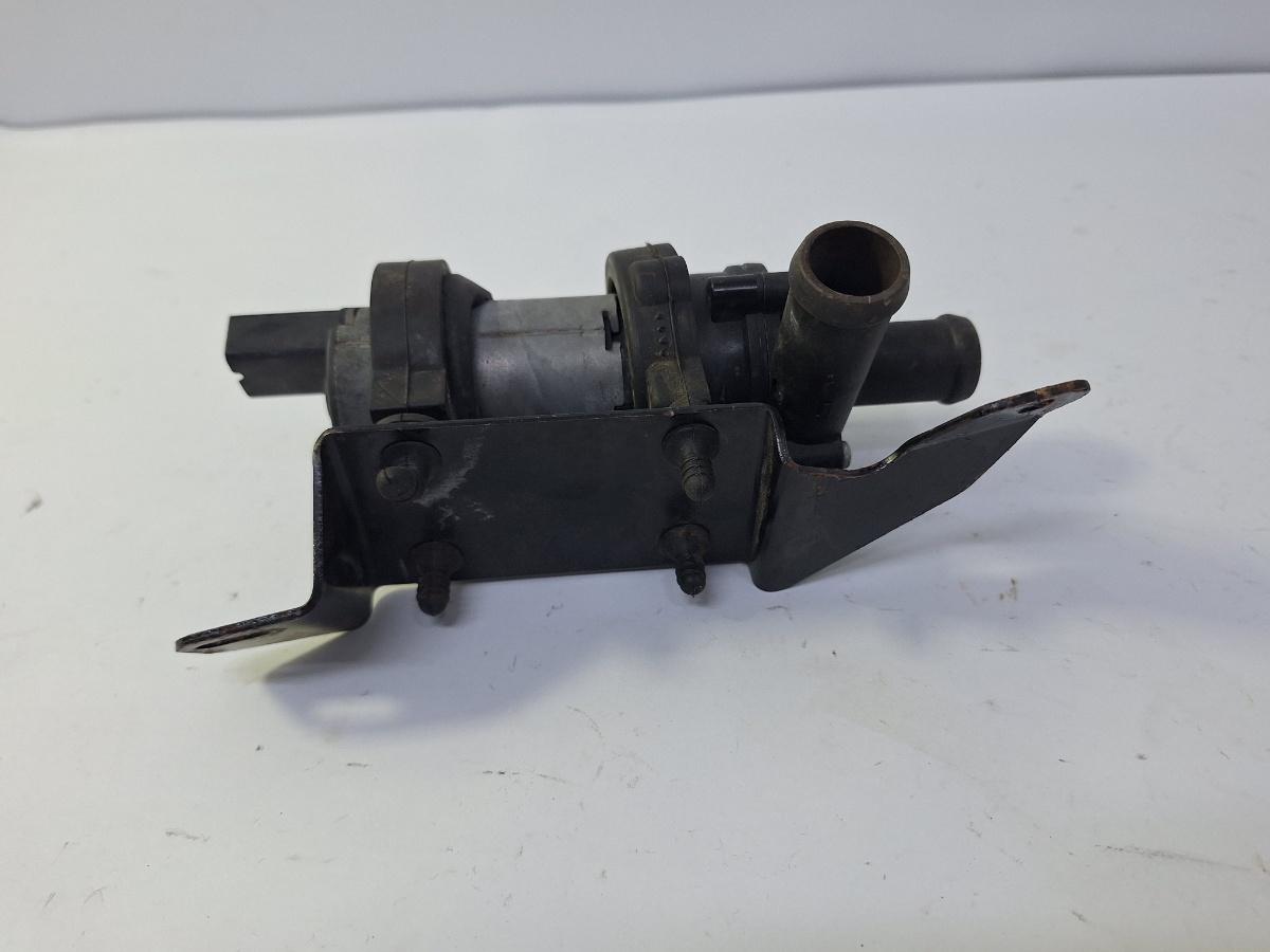 Pompa de apa/lichid de racire electrica auxiliara VOLKSWAGEN SHARAN 7M8, 7M9, 7M6 1995 - 2010 1.9 TDI AUY, BVK BOSCH 0392020073 3D0965561D