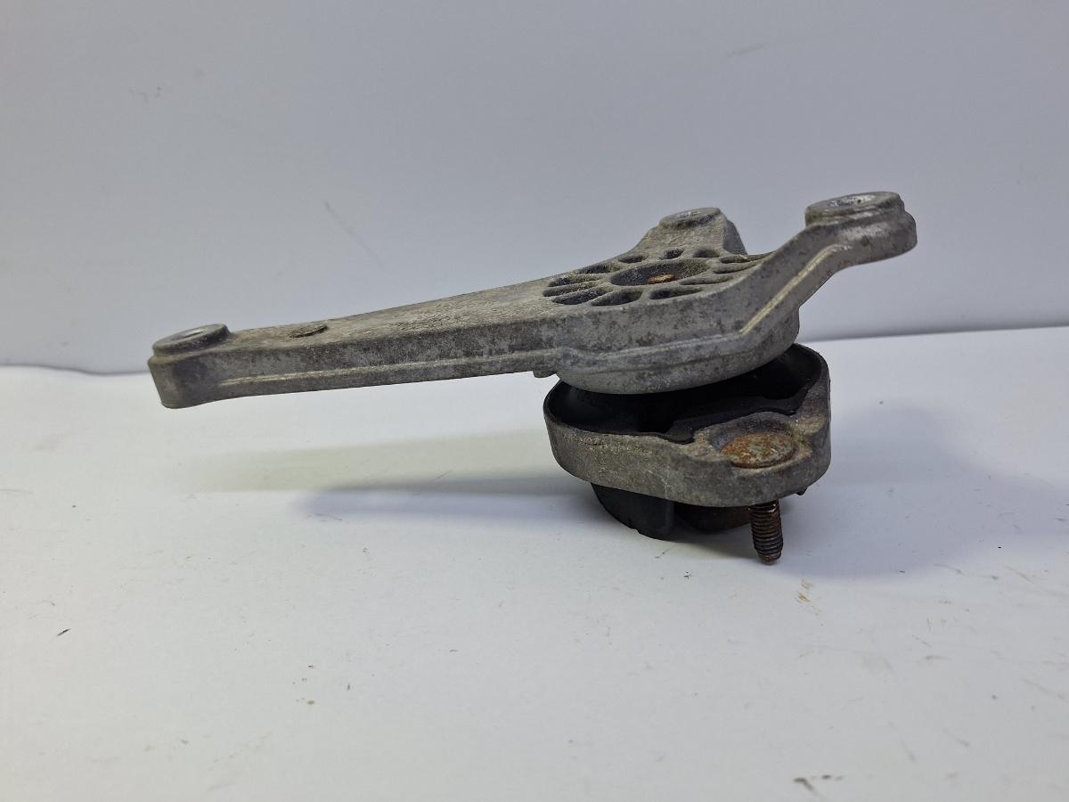 Suport tampon cutie de viteze spate AUDI A4 III 8EC, B7 2004 - 2008 2.0 TDI BPW 8E0399115P