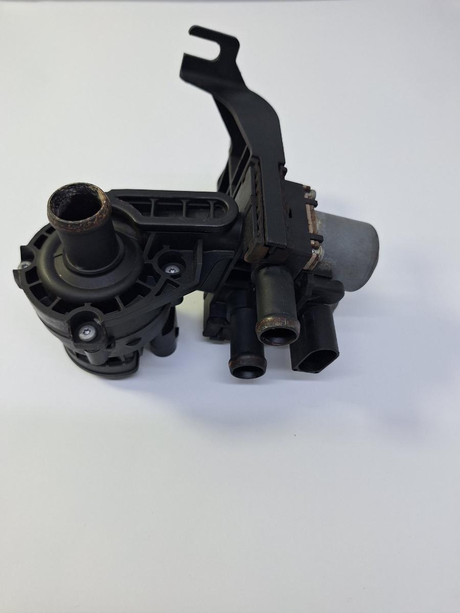 Pompa apa auxiliar AUDI A6/S6 III Saloon 4F2, C6 2004 - 2011 3.0 TDI quattro BMK 4F2959617B