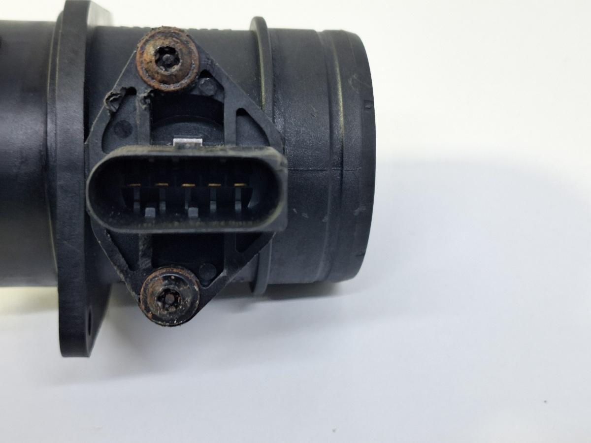 Debitmetru VOLKSWAGEN PASSAT Variant 3C5 2005 - 2011 1.9 TDI BKC, BLS, BXE BOSCH 0281002531 038906461B