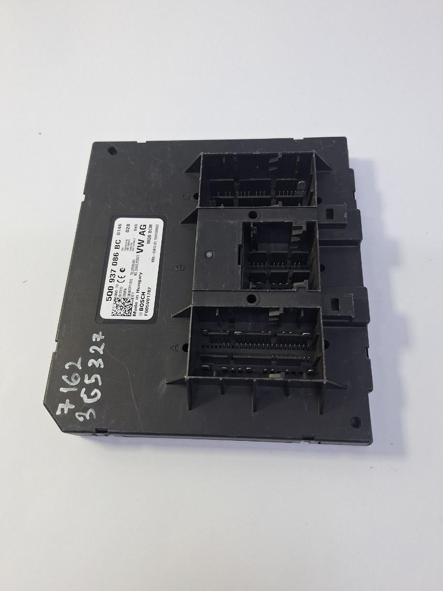 Modul de confort VOLKSWAGEN PASSAT Variant 3G5 2014 -> 2.0 TDI CRLB, DBGA, DFGA 5Q0937086BC